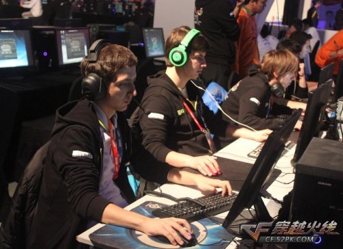 JDG官方：下路选手Ruler正式断开连接