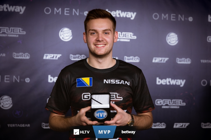 MAJ3R 回应 B1ad3 关于ESL职业联赛决赛中粉丝的指控